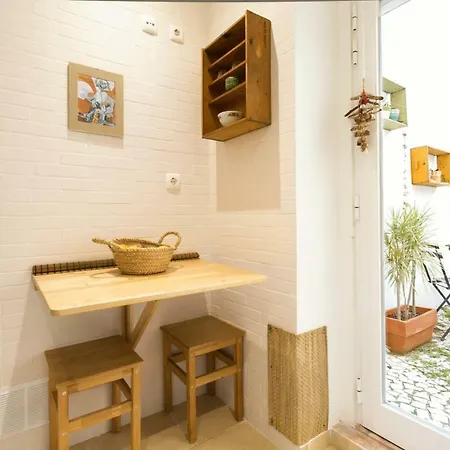 Charming Garden Duplex Historic Centre Apartman *