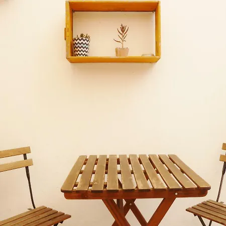 Charming Garden Duplex Historic Centre Appartement
