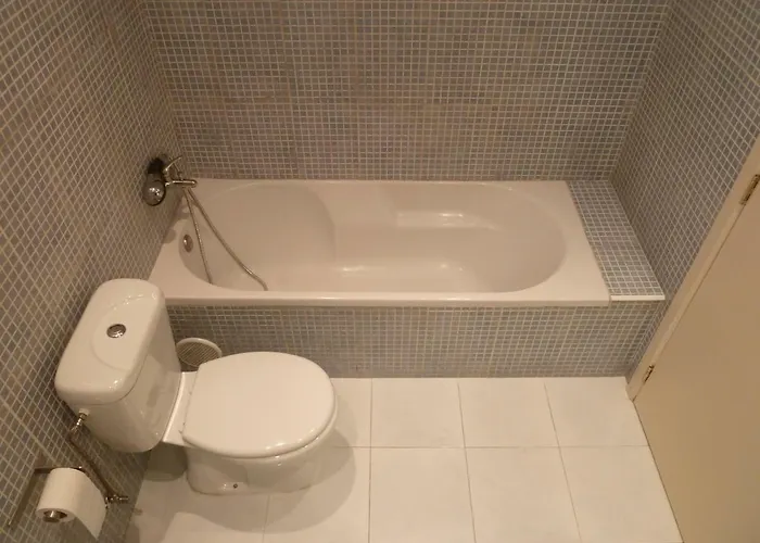 아파트 Charming Garden Duplex Historic Centre 리스본